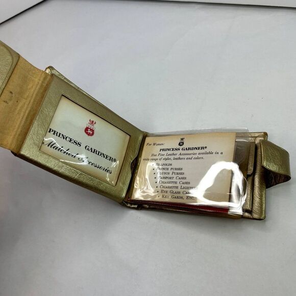 Princess Gardner Gem Vintage 60s Gold Leather Trifold Wallet Womens - Picture 6 of 12